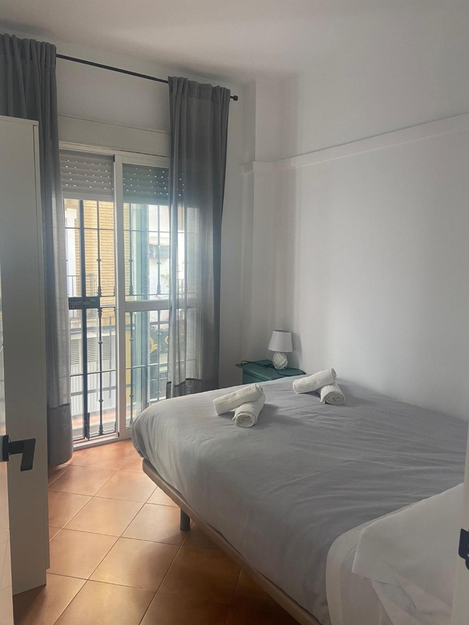 Apartamento Plaza De La Alfalfa Севилья Экстерьер фото